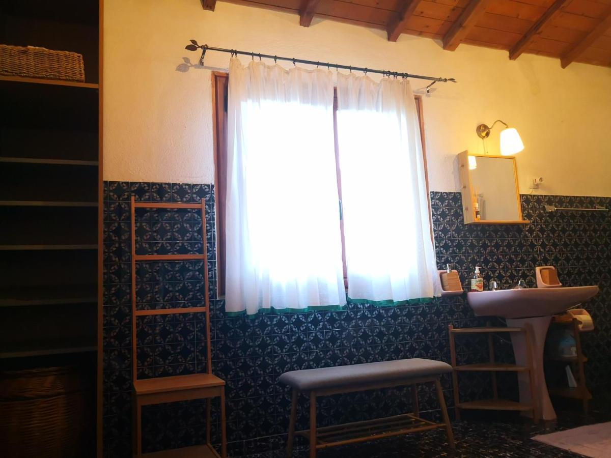 Zia Chiarina Acomodação com café da manhã San Nicolo Gerrei Exterior foto