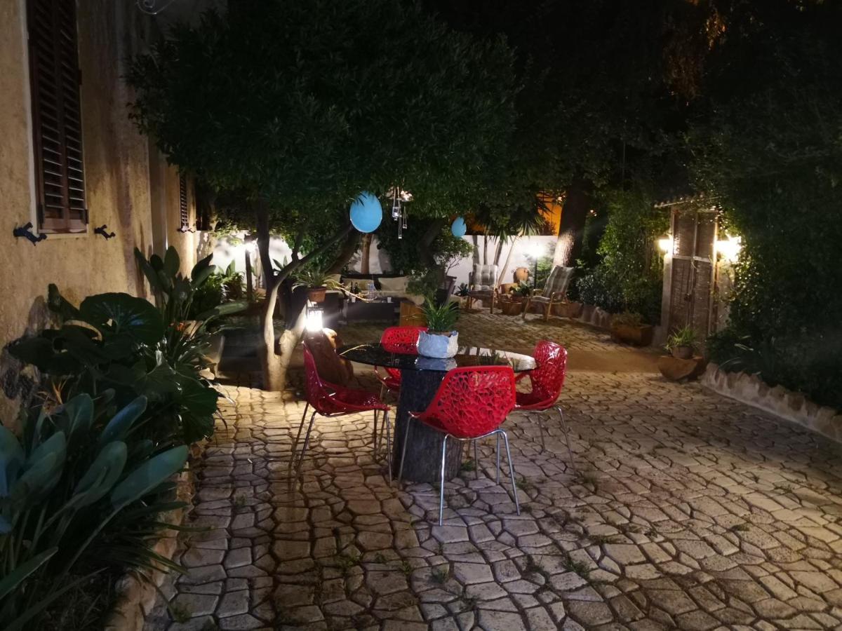 Zia Chiarina Acomodação com café da manhã San Nicolo Gerrei Exterior foto